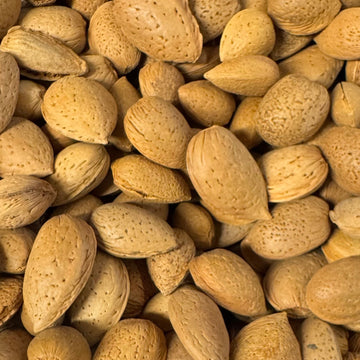 Mandeln in der Schale